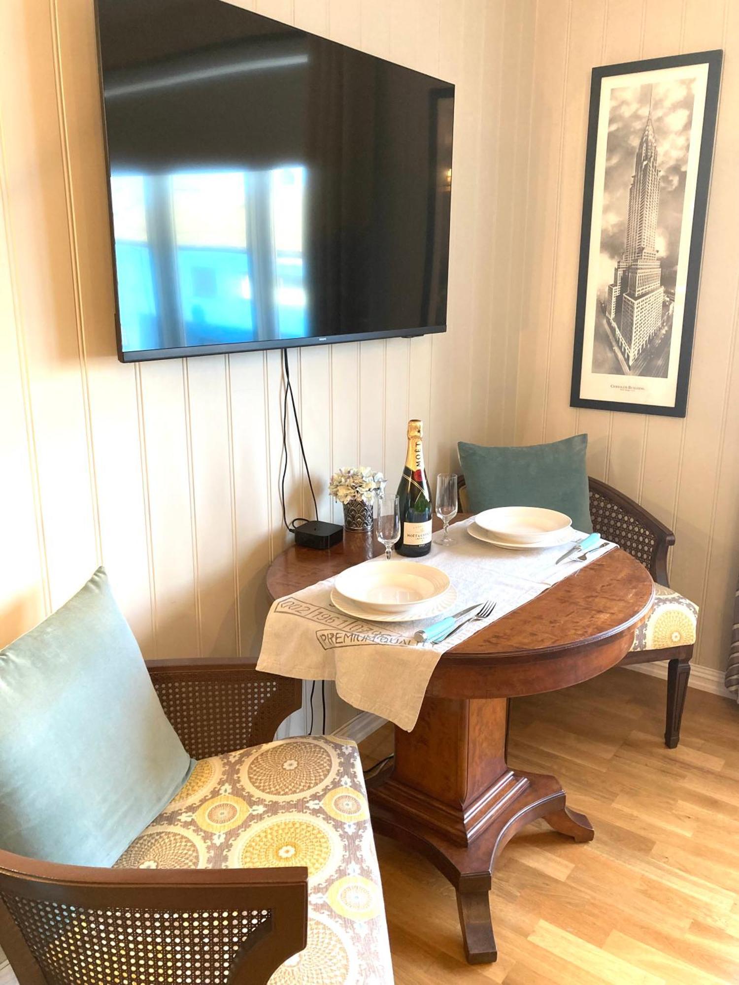Apartments At The Sentrum 크리스티안순 외부 사진