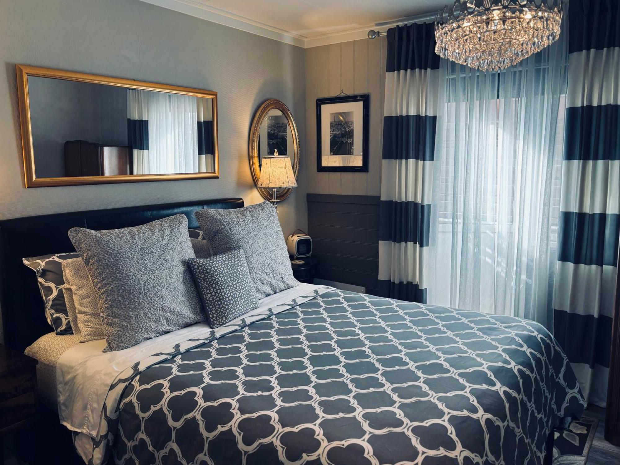 Apartments At The Sentrum 크리스티안순 외부 사진